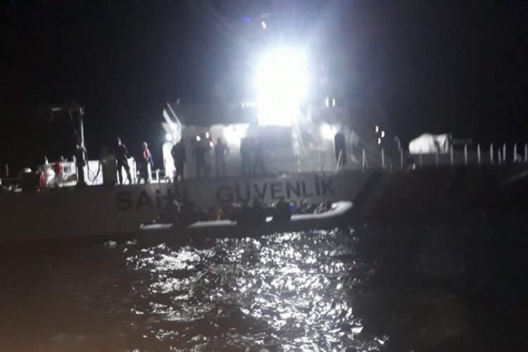 Kuşadası'nda 133 d&uuml;zensiz g&ouml;&ccedil;men yakalandı