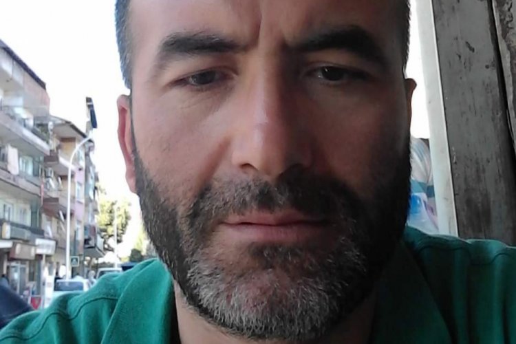 Evinin terasında kendini astı