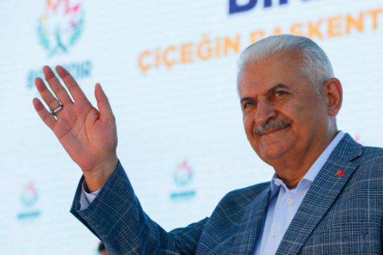Binali Yıldırım: Eski sistem, babayı oğula d&uuml;şman edecek bir sistemdi