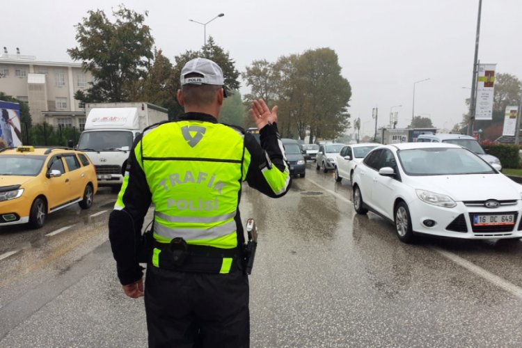 Bursa'da &ccedil;akarlı ara&ccedil;lara ceza yağdı