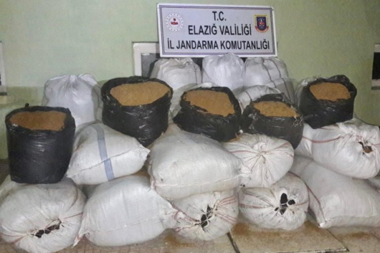 Jandarma 2 ton 370 kilo ka&ccedil;ak t&uuml;t&uuml;n ele ge&ccedil;irdi