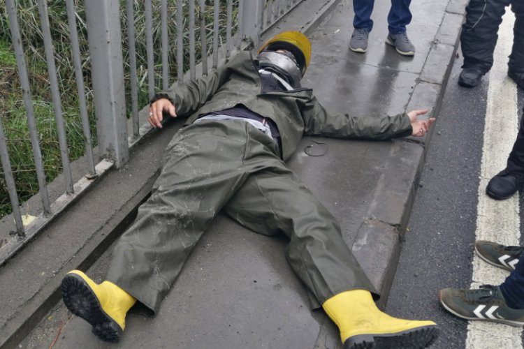 &Ccedil;arptığı motosikletliyi yaralı halde bırakıp ka&ccedil;tı