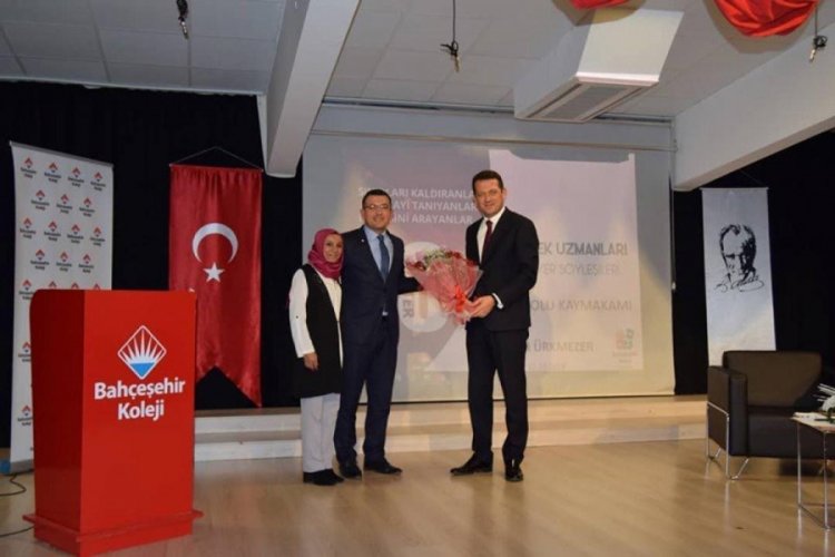 Kaymakam &Uuml;rkmezer &ouml;ğrencilerle bir araya geldi