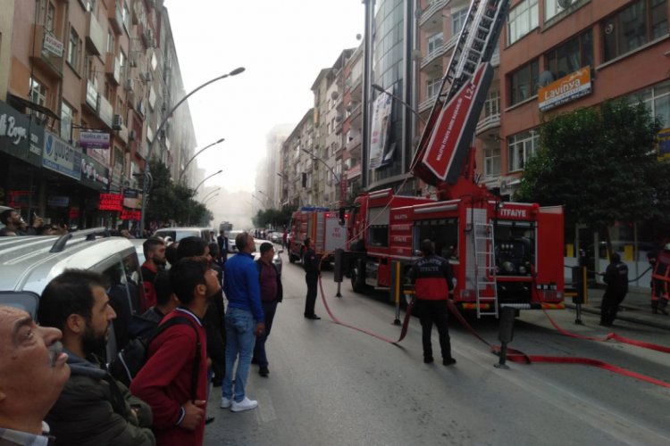 Bacadan &ccedil;ıkan yangın korkuttu