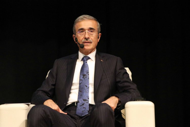 İsmail Demir: Bu badireleri başka &uuml;lke yaşasa belini doğrultamazdı