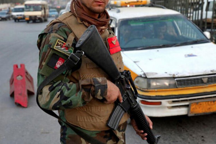 Afganistan'da Taliban saldırısı: 2 polis &ouml;ld&uuml;