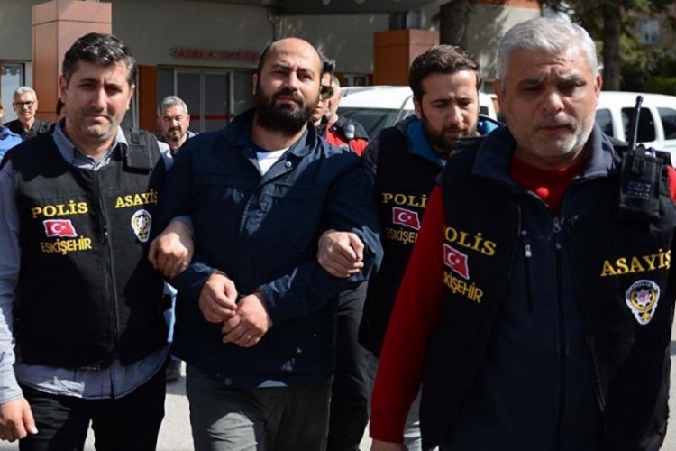 4 akademisyeni &ouml;ld&uuml;ren Bayar duruşmada hakaret etti