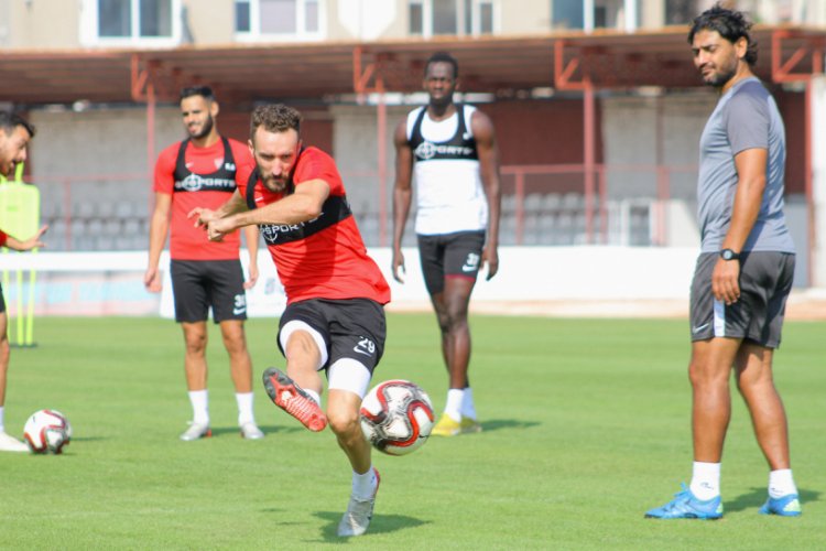 Hatayspor'da liderlik hesapları