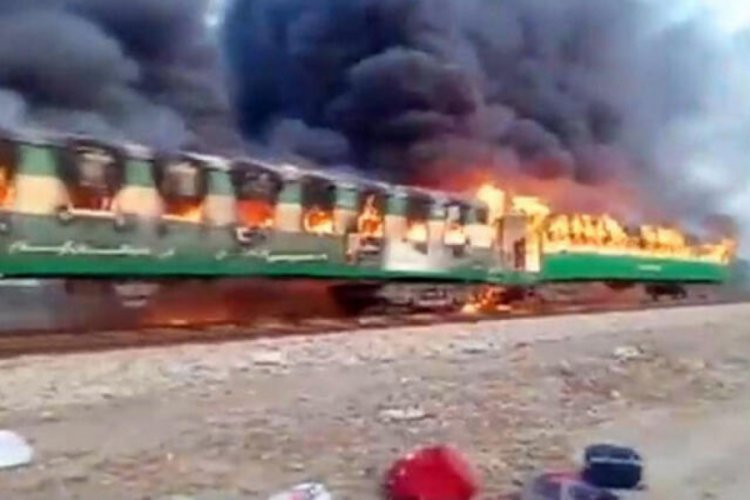 74 insanın diri diri yandığı alevli tren 20 dakika durmamış!