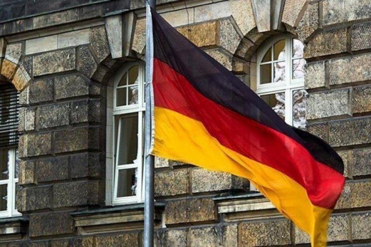 Aşırı sağcı gruptan Almanya'daki bazı siyaset&ccedil;ilere &ouml;l&uuml;m tehdidi
