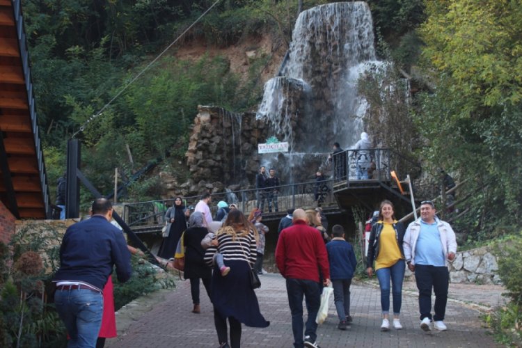 Maşukiye sonbaharda tatilcilerin ilgi odağı oldu