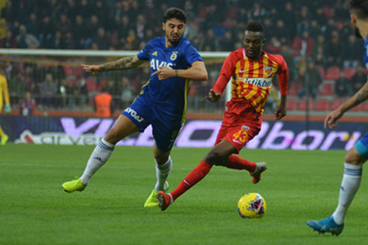 Fenerbah&ccedil;e, deplasmanda Kayserispor'a 1-0 mağlup oldu