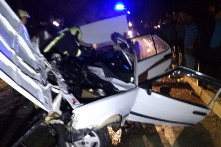 Hurdaya d&ouml;nen otomobilden yaralı kurtuldu