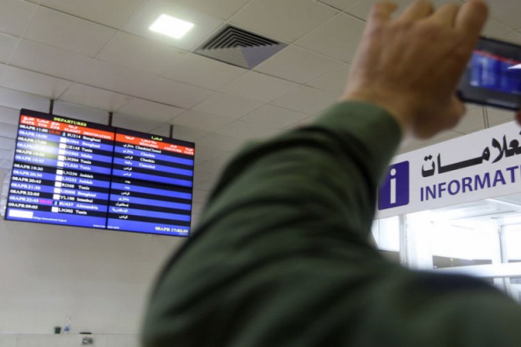 Hafter g&uuml;&ccedil;lerinden havaalanına saldırı