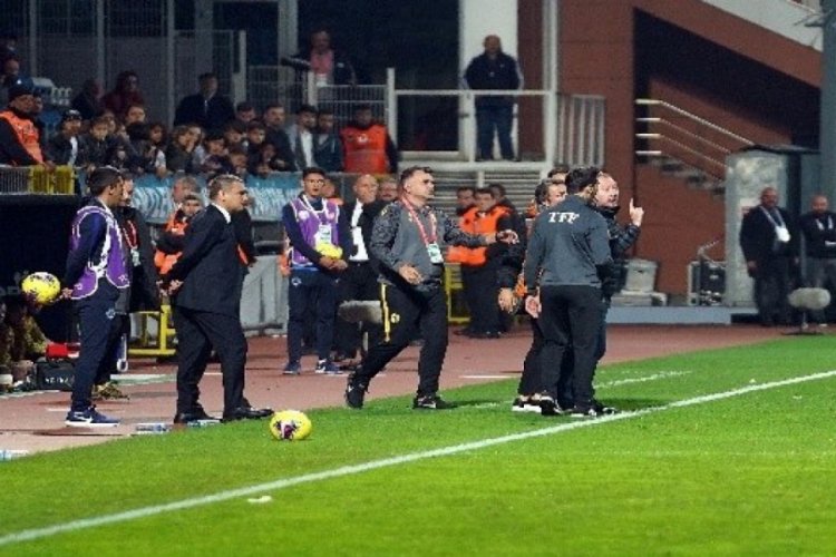 Hakem &Ouml;zkahya'ya b&uuml;y&uuml;k tepki