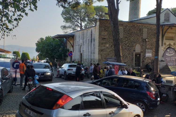 Tarihi kent Birgi, hafta sonu ziyaret&ccedil;i akınına uğradı