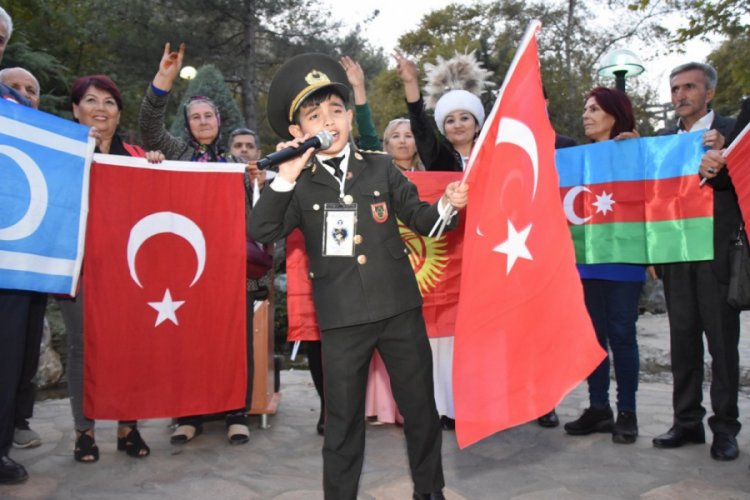 T&uuml;rk D&uuml;nyası Karaisalı'da buluştu