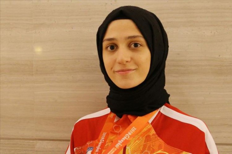Milli wushucu Zeynep Alipaşaoğlu başarılarıyla gurur duyuyor
