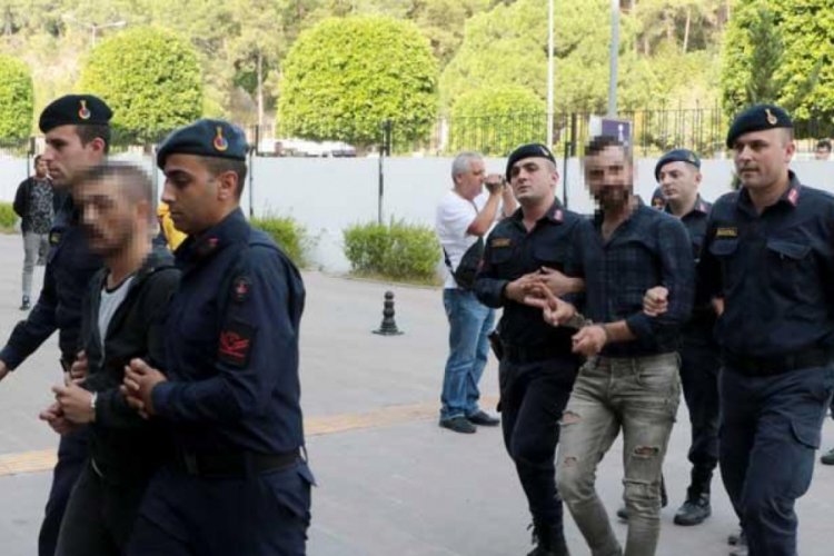 Anlaşamayınca kavga etti! 4'&uuml; de g&ouml;zaltına alındı