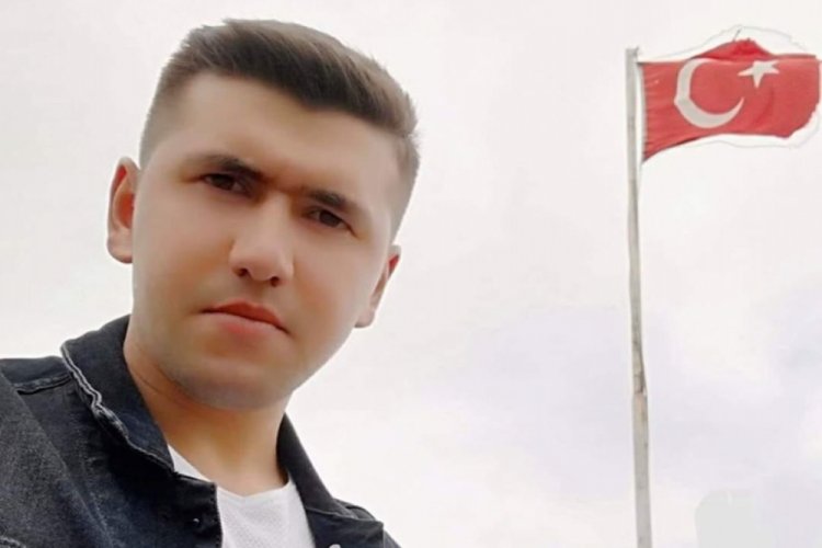 Hafta sonundaki d&uuml;ğ&uuml;n&uuml; i&ccedil;in yola &ccedil;ıkan uzman &ccedil;avuş, kazada &ouml;ld&uuml;