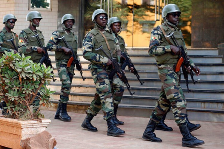Burkina Faso'da askeri birliğe saldırı