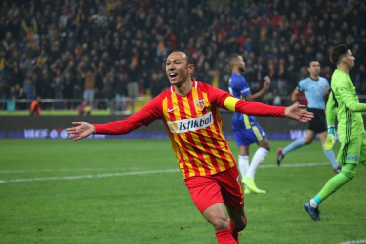 Umut Bulut Fenerbah&ccedil;e'ye 11 gol attı