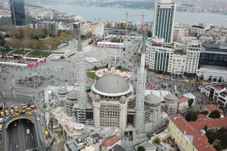 Taksim Camii inşaatındaki son durum havadan fotoğraflandı