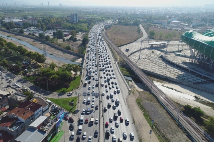 Bursa'da trafiğe kayıtlı ara&ccedil; sayısı sayısı Eyl&uuml;l ayı sonu itibarıyla 898.464 oldu!