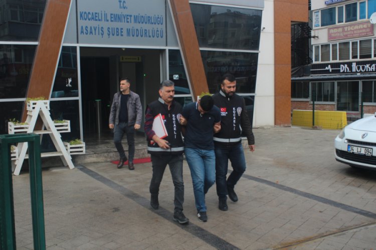 Balkondan tırmanıp evi soyan hırsızları g&uuml;venlik kameraları ele verdi
