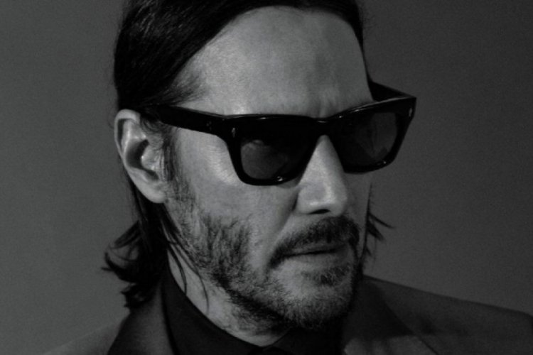 Keanu Reeves yıllar sonra ilk kez sevgilisi ile el ele