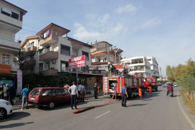 Ocakta unutulan tencere itfaiye ekiplerini alarma ge&ccedil;irdi