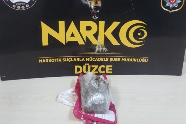 D&uuml;zce polisinden uyuşturucu sevkiyatına ge&ccedil;it yok