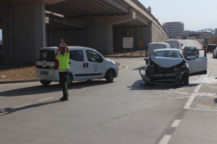 Hatay'da korkutan &ouml;ğrenci servisi kazası