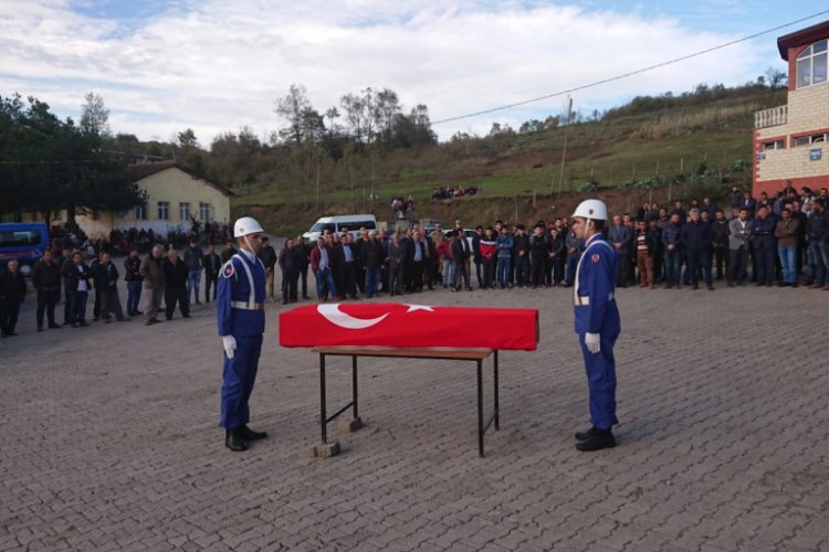 Kazada &ouml;len uzman &ccedil;avuş, toprağa verildi