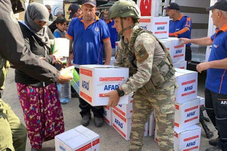 Rasulayn halkına insani yardımlar s&uuml;r&uuml;yor