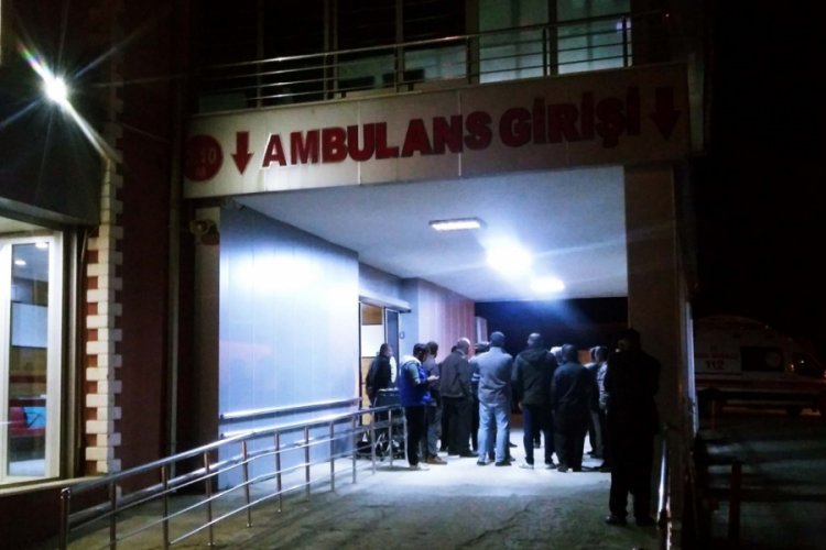 Adıyaman'da, yangın sonrası kalorifer bacası &ccedil;&ouml;kt&uuml;: 4 yaralı