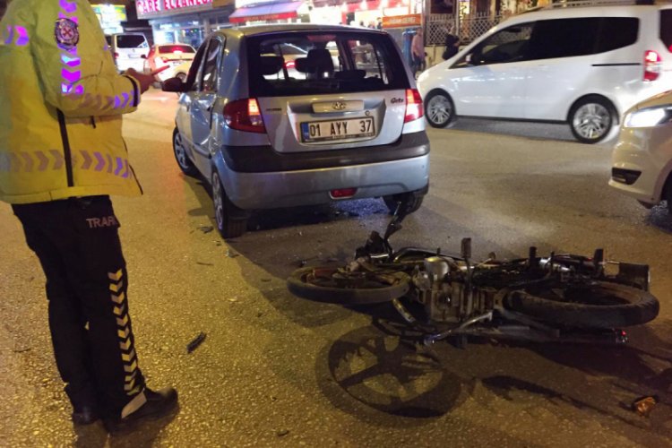 Motosiklet ile otomobil &ccedil;arpıştı: 2 yaralı