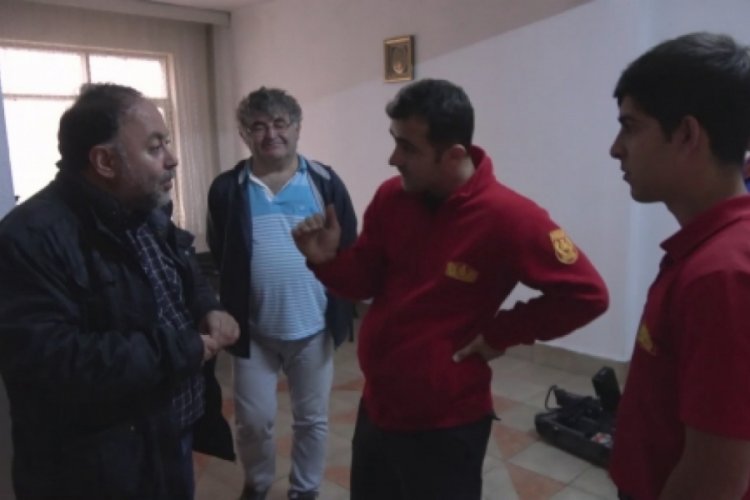 3 g&uuml;n mahsur kalan kedi kurtarıldı