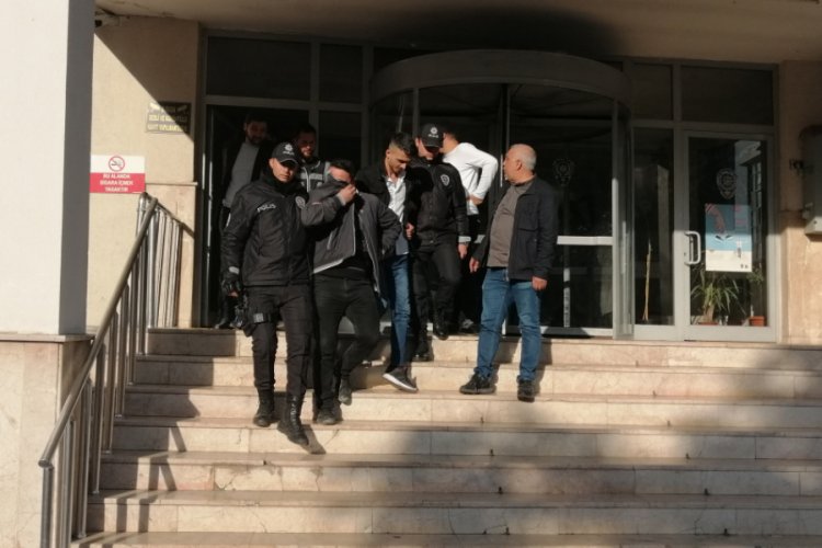 Aranan şahıslara şafak operasyonu