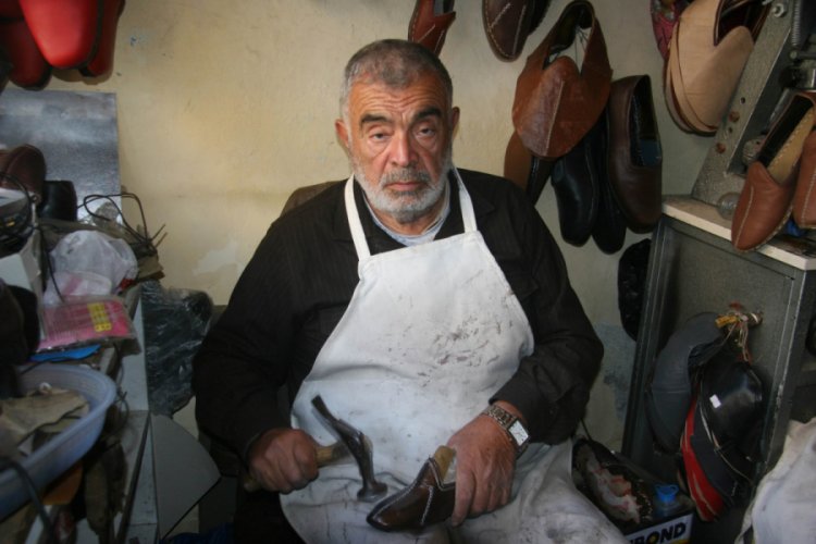 Yediği tokat y&uuml;z&uuml;nden 55 yıldır &ccedil;ay i&ccedil;miyor