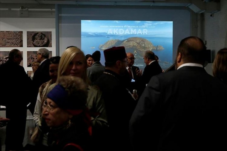 New York'ta Akdamar Kutsal Ha&ccedil; Kilisesi Fotoğraf Sergisi a&ccedil;ıldı