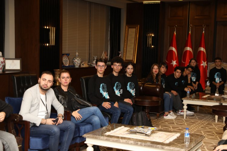 Bursa'da '30 &Ccedil;ok Ge&ccedil;' projesindeki &ouml;ğrencilerden Aktaş'a ziyaret