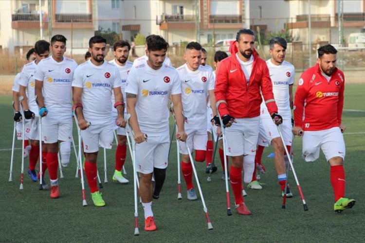 Yeşil sahaların gururlandıran kramponları