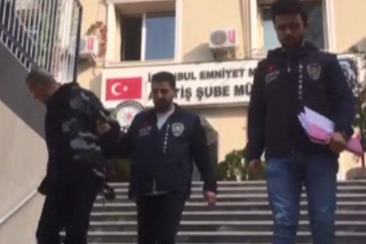 Kamerayı ka&ccedil;acağı y&ouml;ne &ccedil;evirince yakalandı