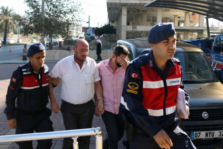 7 otob&uuml;se taşlı saldırıda bulunduğu iddia edilen 2 ş&uuml;pheli serbest
