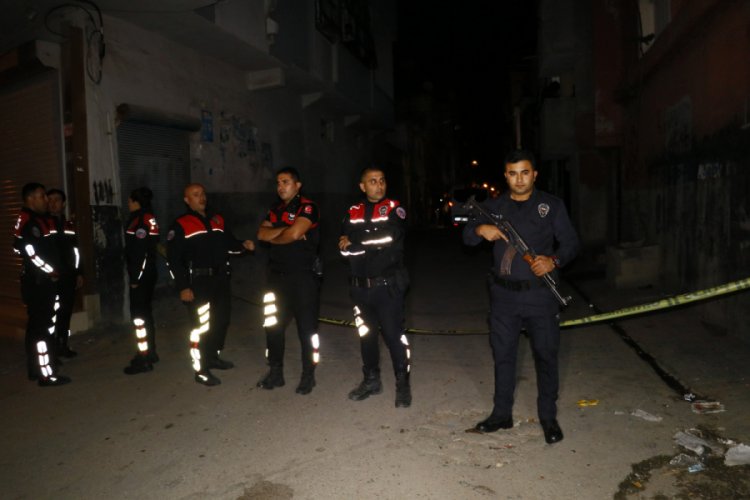 Komşu kavgası kanlı bitti: 1 ağır yaralı