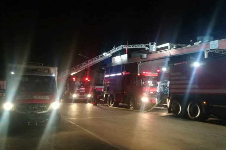 2 al&uuml;minyum imalathanesinde korkutan yangın
