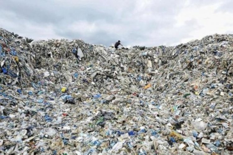 "T&uuml;rkiye, İngiltere'nin, Avrupa'nın plastik atığını alıyor"