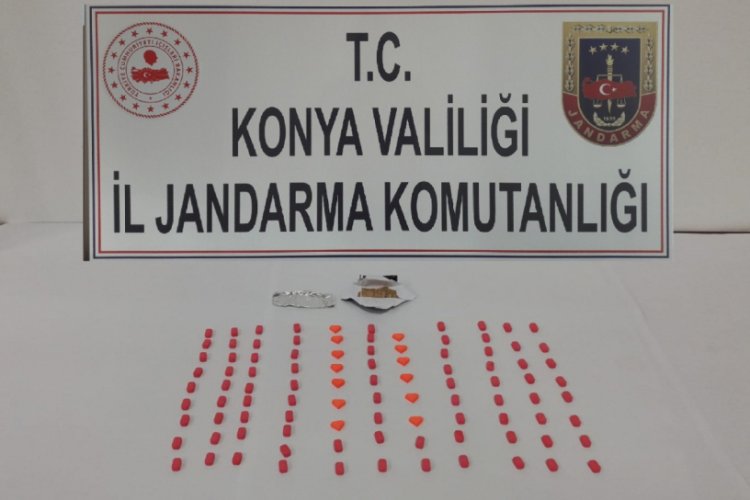 Uyuşturucu satıcıları jandarmaya yakalandı