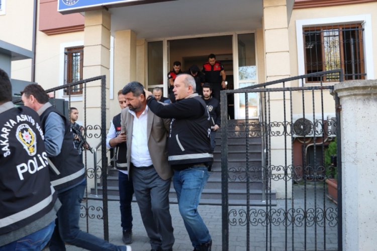 Sakarya'da otomobil dolandırıcılarına operasyon